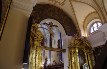 Celebracja Triduum Paschalnego w&nbsp;krośnieńskiej farze (2-5.04.2026)